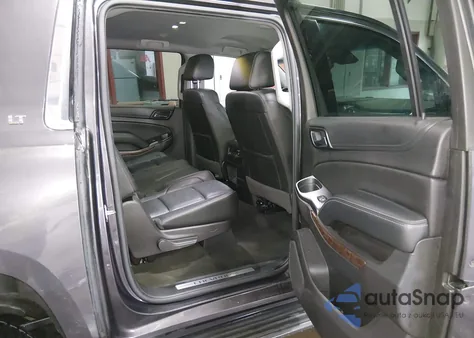 2017 Chevrolet Suburban Lt z USA, uszkodzony, nr VIN 1GNSKHKC4HR202766